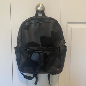 STATE Backpack w/ Laptop Sleeve! Good condition.